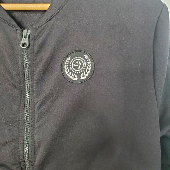 Zumba Dancin' All Over The World Full Zip Jacket Black Flags Fitness Size Medium - Picture 4 of 9